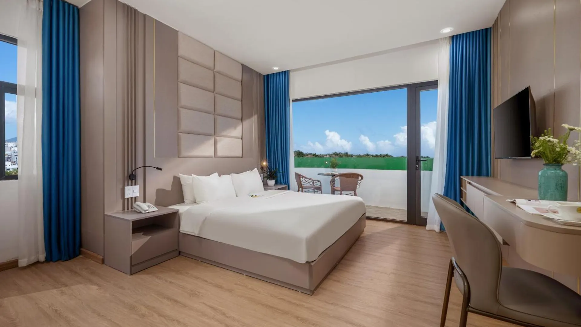 Elc Da Nang Hotel 4*,