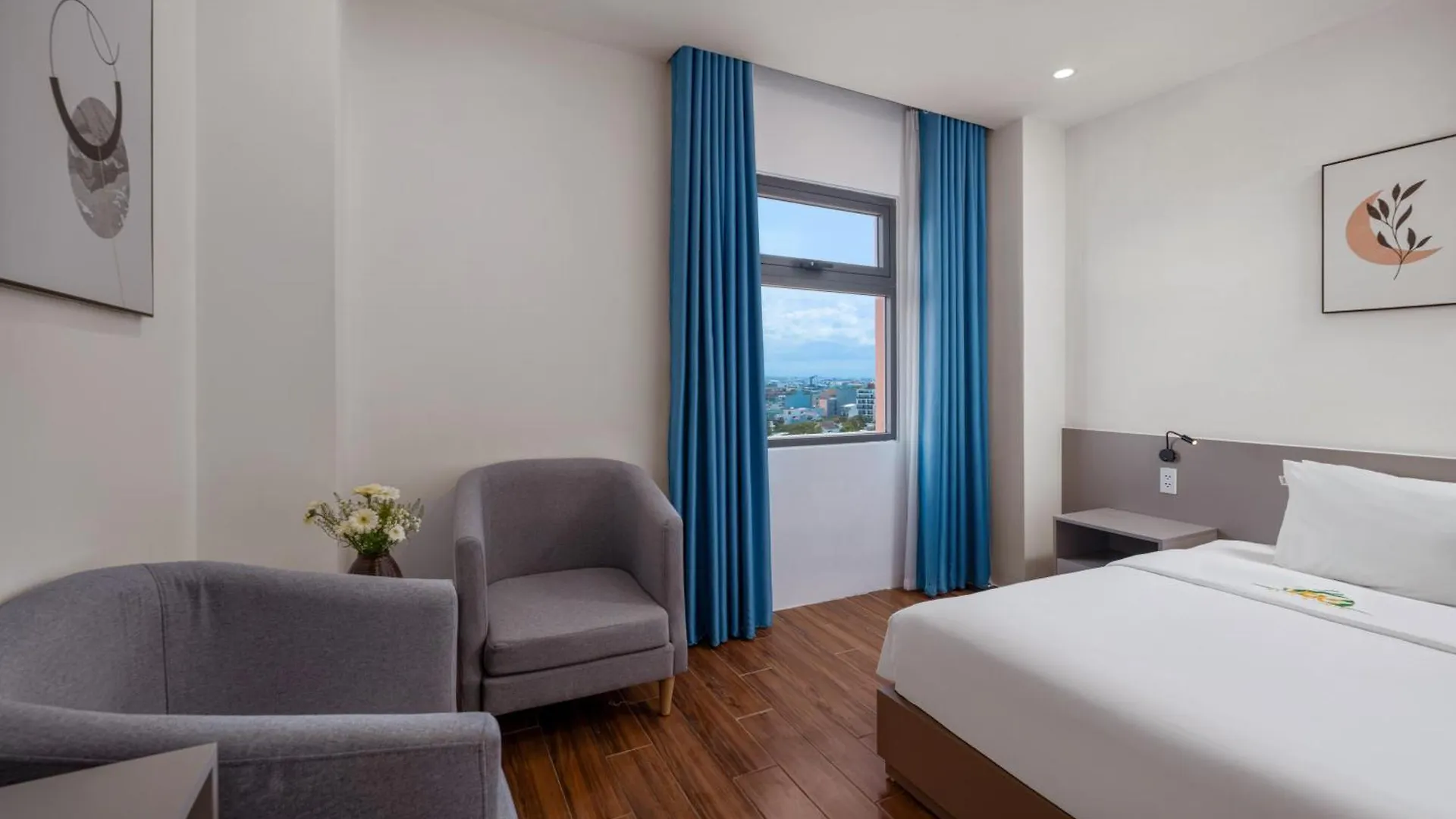 Elc Da Nang Hotel 4*,